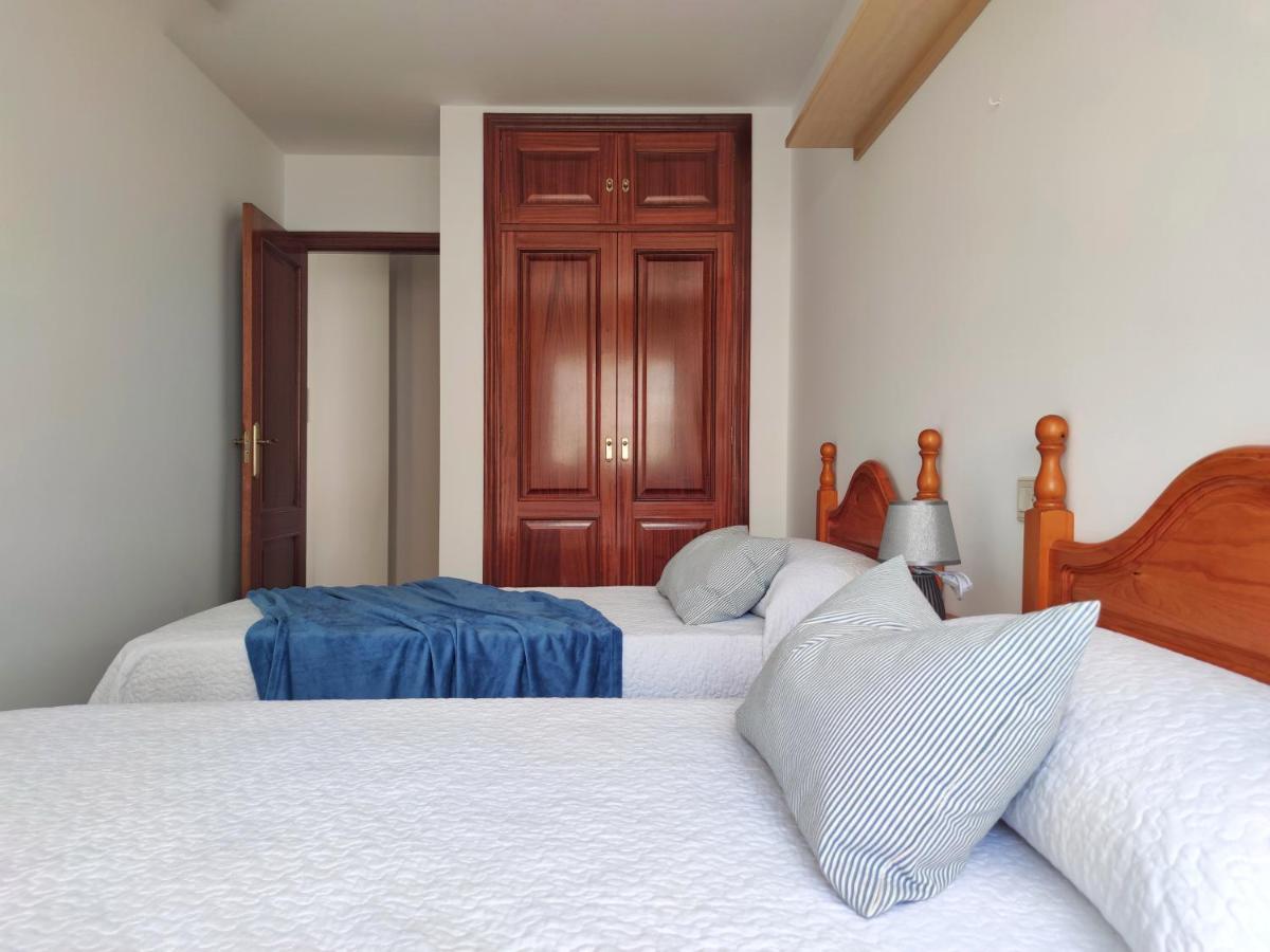 Desconectaengalicia Cesteiros, Piscina, 100m Playa Silgar Apartment *